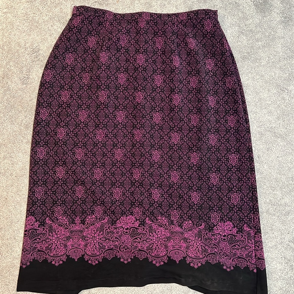 NWOT, Beautiful, Black and Pinkish Purple Skirt